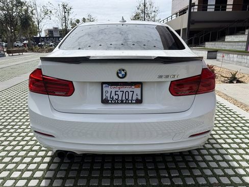 Used 2018 BMW 330i Sedan w/ Convenience Package RWD image 4