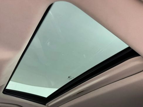 Used 2013 INFINITI G37 Journey w/ Premium Pkg image 21