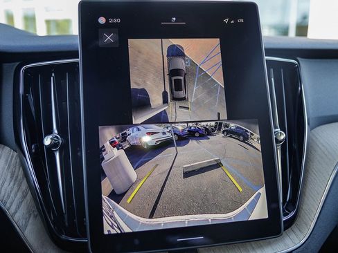 Certified 2026 Volvo XC60 B5 Plus w/ Protection Package Premier image 27