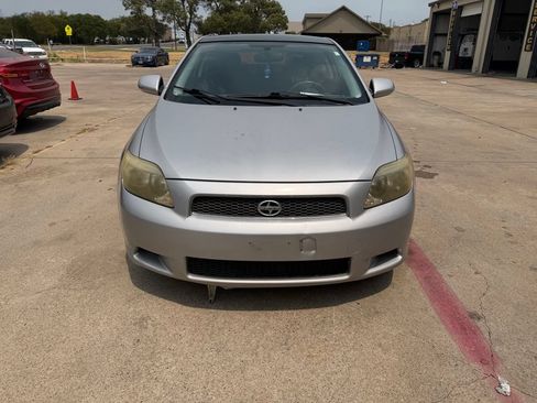 Used 2007 Scion tC FWD image 2
