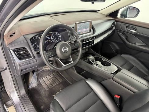 Used 2022 Nissan Rogue SV w/ SV Premium Package FWD image 27