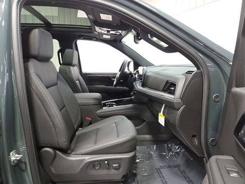 New 2026 Chevrolet Suburban Z71 w/ Comfort Package image 10