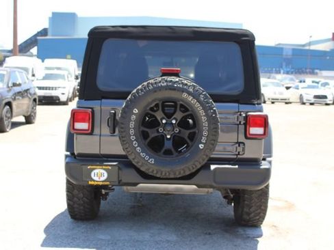 Used 2022 Jeep Wrangler Unlimited Sport AWD/4WD image 4
