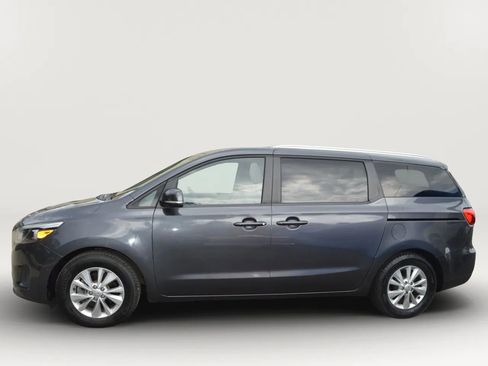 Used 2016 Kia Sedona LX w/ LX Convenience Package FWD image 5