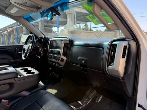 Used 2015 GMC Sierra 1500 SLT w/ SLT Preferred Package AWD/4WD image 11