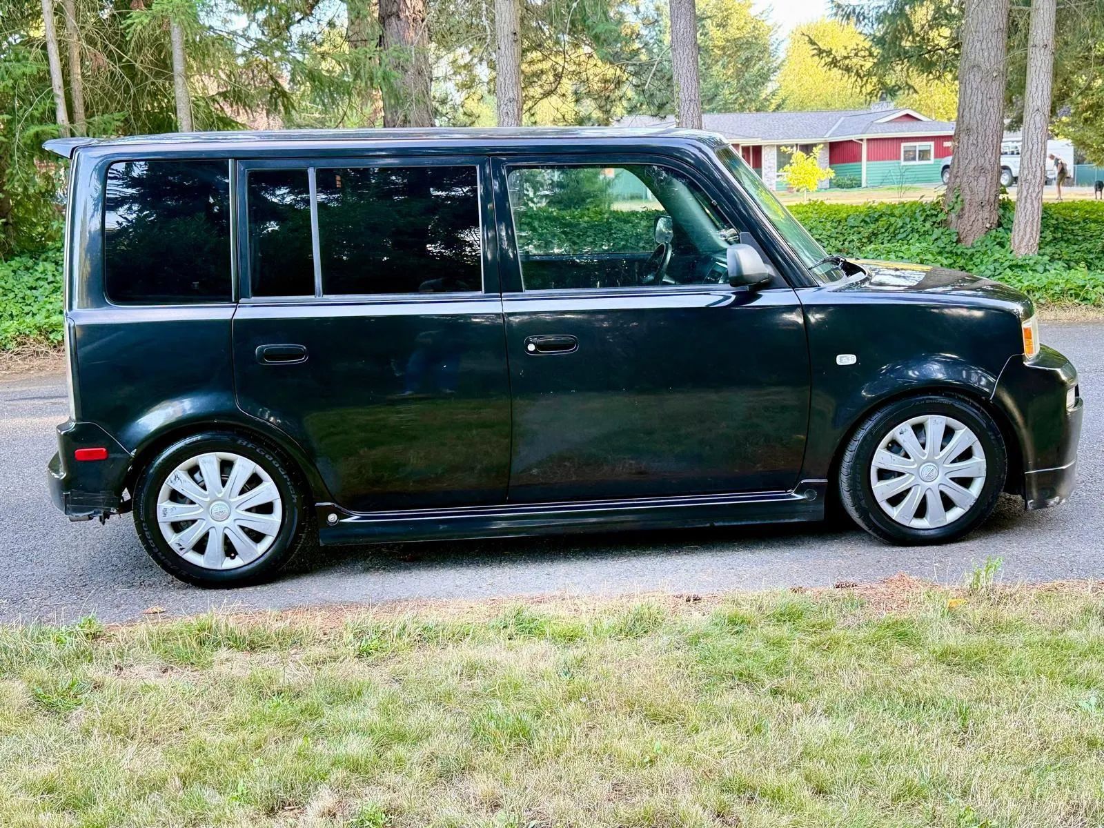 Used 2005 Scion xB FWD image 6