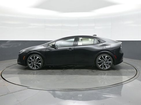 New 2026 Toyota Prius Plug-In Hybrid image 4