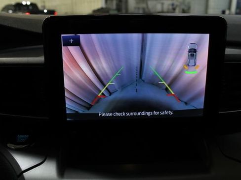 Used 2023 Ford Explorer XLT w/ Equipment Group 202A image 4