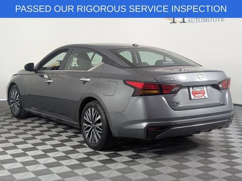 Used 2025 Nissan Altima 2.5 SV FWD image 7