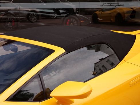 Used 2024 Lamborghini Huracan EVO AWD/4WD image 10
