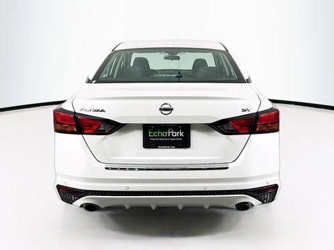 Used 2022 Nissan Altima 2.5 SV w/ SV Premium Package image 7