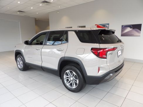 Used 2025 GMC Terrain Elevation AWD/4WD image 6
