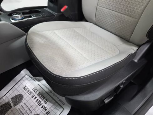 Certified 2023 Ford Escape Active FWD image 24