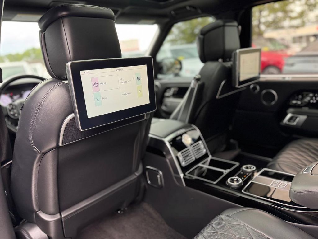Used 2021 Land Rover Range Rover LWB SV Autobiography AWD/4WD image 23