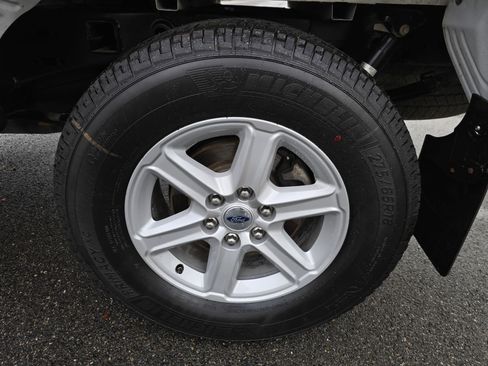 Used 2020 Ford F150 XLT w/ Equipment Group 302A Luxury AWD/4WD image 13