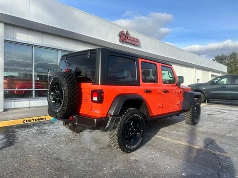 Used 2023 Jeep Wrangler Unlimited w/ Cold Weather Group AWD/4WD image 5