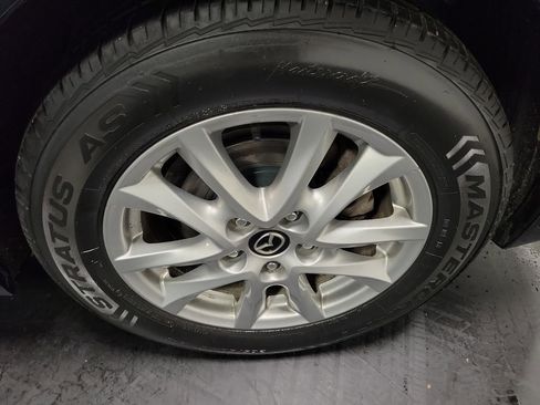 Used 2016 MAZDA MAZDA3 i Sport w/ Preferred Equipment Package image 11