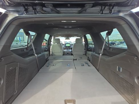 Used 2023 Chevrolet Suburban LT AWD/4WD image 70
