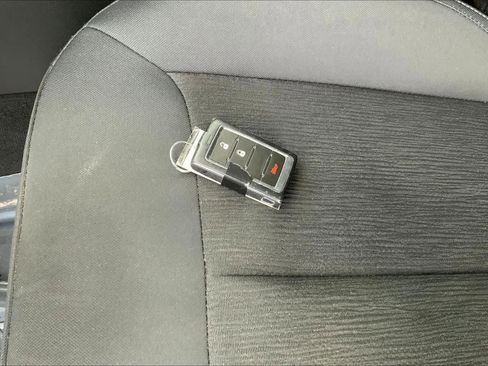 Used 2023 Jeep Grand Cherokee L Laredo image 12