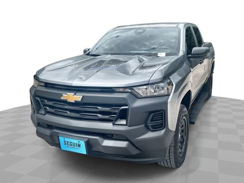 Certified 2025 Chevrolet Colorado W/T RWD image 1