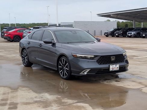 Used 2023 Honda Accord Touring image 7