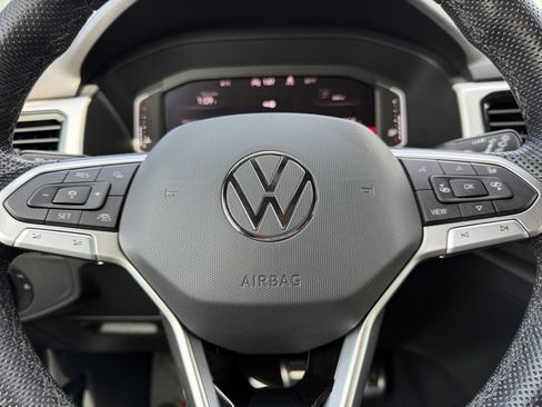 Used 2023 Volkswagen Atlas Cross Sport SEL R-Line AWD/4WD image 21