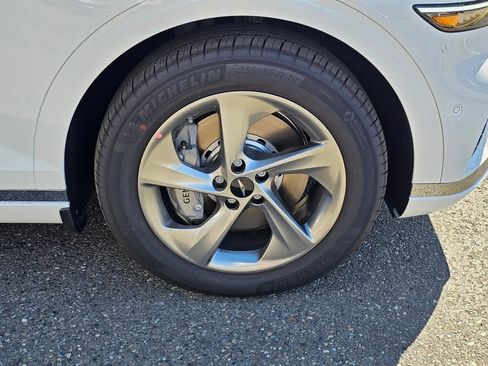 New 2026 Genesis GV70 2.5T Advanced image 31