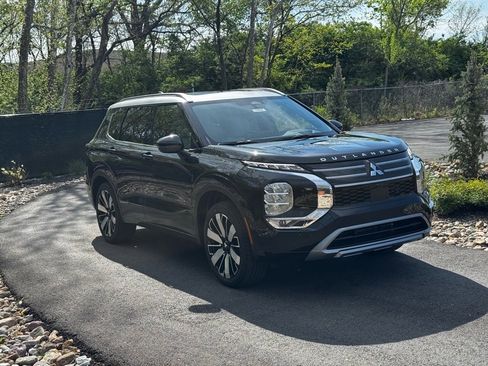 New 2025 Mitsubishi Outlander AWD image 7
