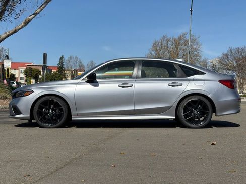 Used 2023 Honda Civic Sport image 7