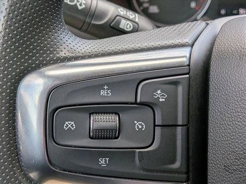 Used 2025 Chevrolet Blazer LT image 15