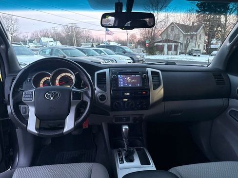 Used 2013 Toyota Tacoma 4x4 Access Cab V6 image 20