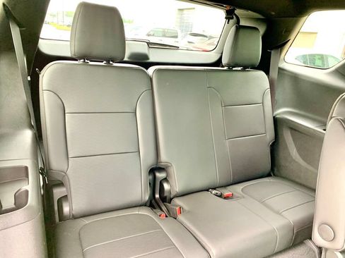 Used 2023 Chevrolet Traverse High Country FWD image 27