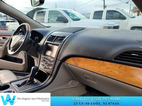 Used 2015 Lincoln MKX AWD w/ Equipment Group 102A image 11