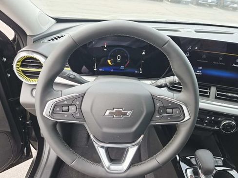 New 2026 Chevrolet Trax LT w/ Driver Confidence Package FWD image 15