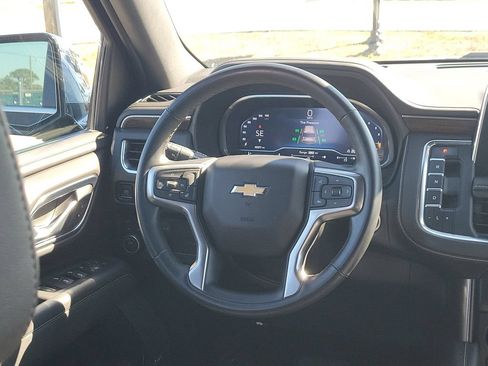 Used 2023 Chevrolet Tahoe Premier AWD/4WD image 16