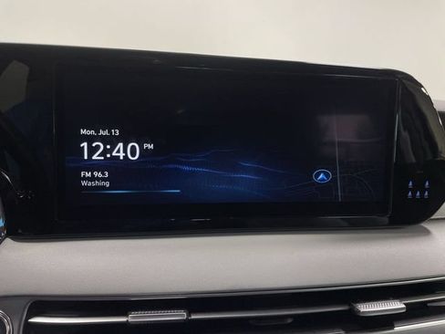 Used 2025 Hyundai Palisade SEL AWD/4WD image 16