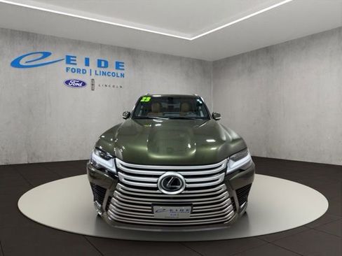 Used 2023 Lexus LX 600 4WD w/ Accessory Package (Z1) image 6