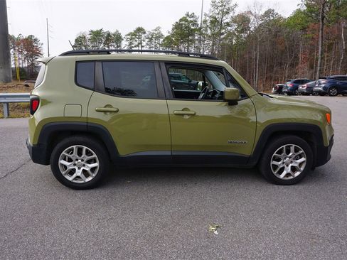 Used 2015 Jeep Renegade Latitude image 15