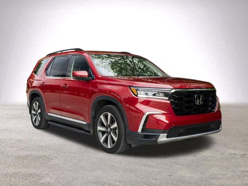 Used 2024 Honda Pilot Elite image 2