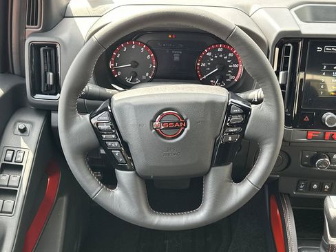 Used 2026 Nissan Frontier Pro-X w/ Pro-X Convenience Package image 24