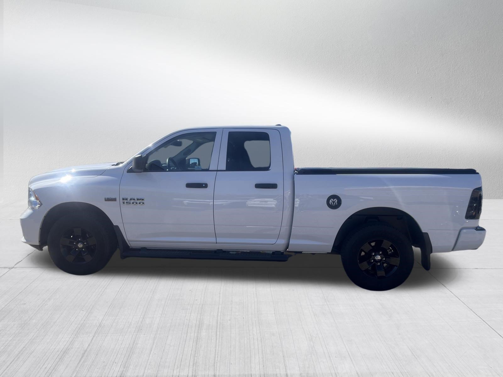 Used 2017 RAM 1500 Express AWD/4WD image 6