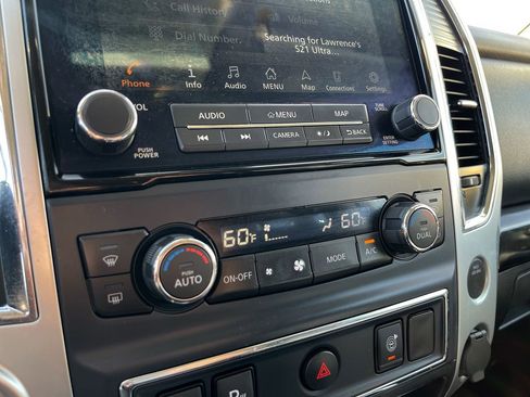 Used 2021 Nissan Titan SV w/ SV Convenience Package image 38