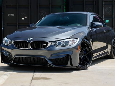 Used 2016 BMW M4 Convertible RWD image 1