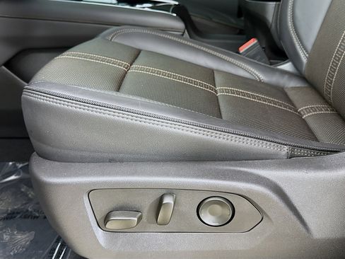 Used 2025 Chevrolet Tahoe High Country AWD/4WD image 20