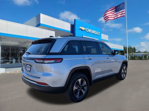 Used 2023 Jeep Grand Cherokee 4xe w/ Luxury Tech Group II image 4