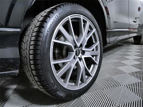 Used 2025 Audi Q3 2.0T Premium Plus w/ Premium Plus Package image 9