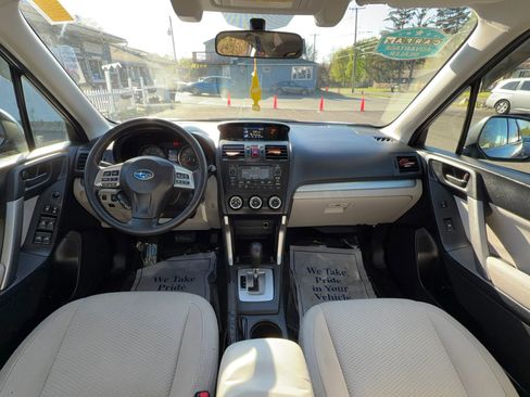 Used 2015 Subaru Forester 2.5i Premium AWD/4WD image 19