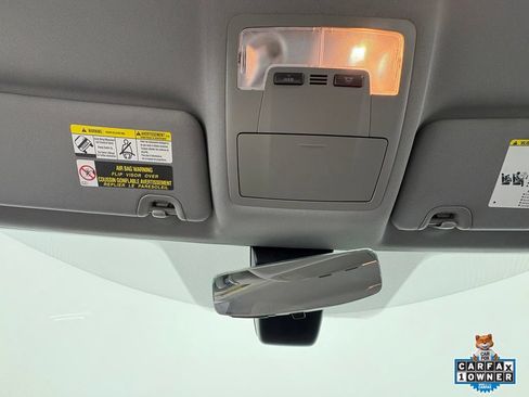 Used 2019 Toyota Highlander LE FWD image 21