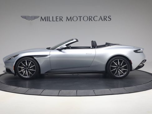 Used 2019 Aston Martin DB11 Volante RWD image 3