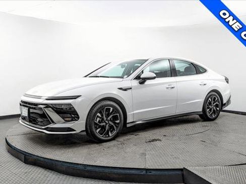 Used 2024 Hyundai Sonata SEL image 2